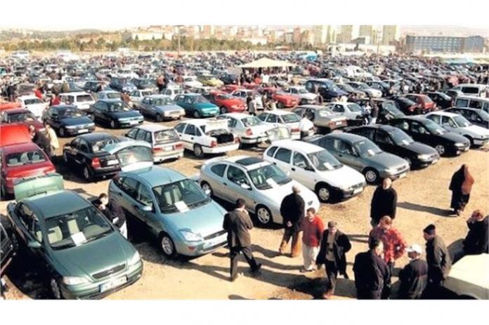 2.El otomobil satışında yönetmelik yürürlüğe girdi! 2.el motorlu kara taşıtları ticaretine ilişkin Ticaret Bakanlığı'nın hazırladığı yönetmelik 15 Ağustos’ta yürürlüğe girdi.