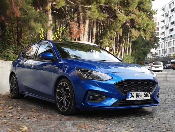 Ford Focus HB Kapak