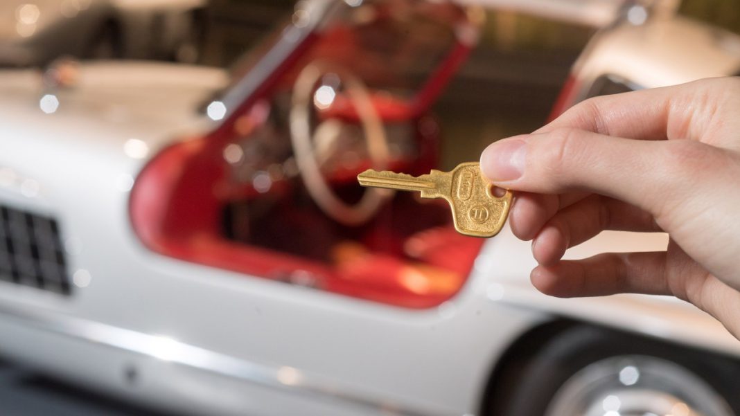 key-for-mercedes-benz