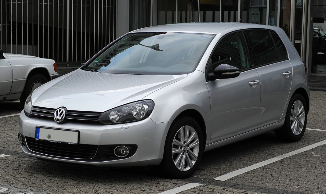 VW_Golf_1.6_TDI_Style_(VI)_–_Frontansicht,_25._Februar_2012,_Ratingen