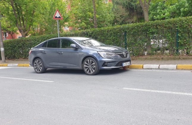 renault megane sedan test