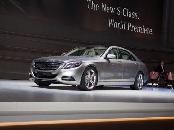 r&uuml;zgar savrulma asistanı bulunan mercedes-benz s serisi ara&ccedil;
