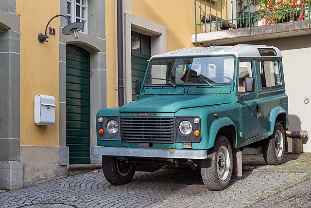 1993-Land-Rover-90-Green