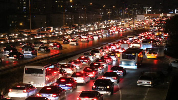 İstanbul trafiği araç