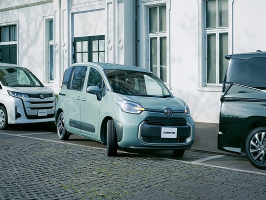 Yeni Toyota Sienta