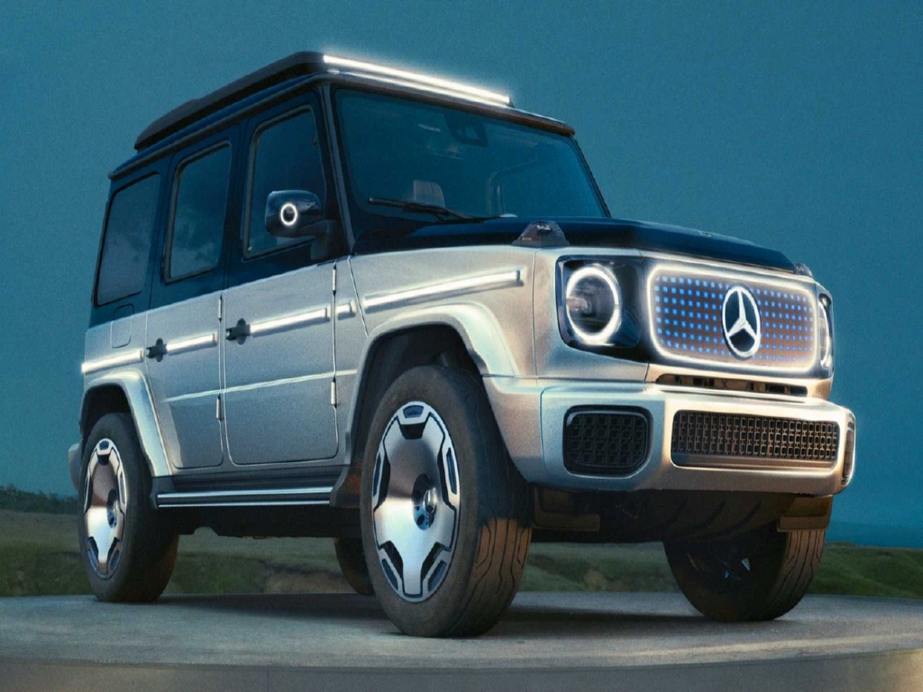 Elektrikli Mercedes G Serisi, gri renk, önden görünüm