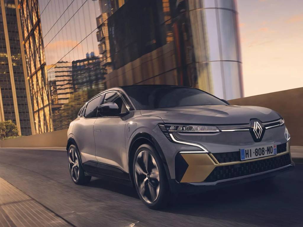 renault megane e-tech kapak görseli renault megane e-tech kapak görseli